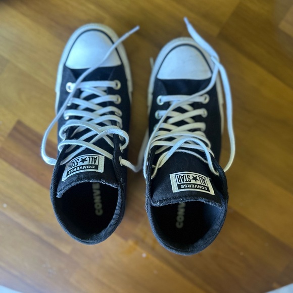 Chuck Taylor All Star Madison Mid-Top Sneaker Converse Black and White Mid-Tops - Picture 4 of 6